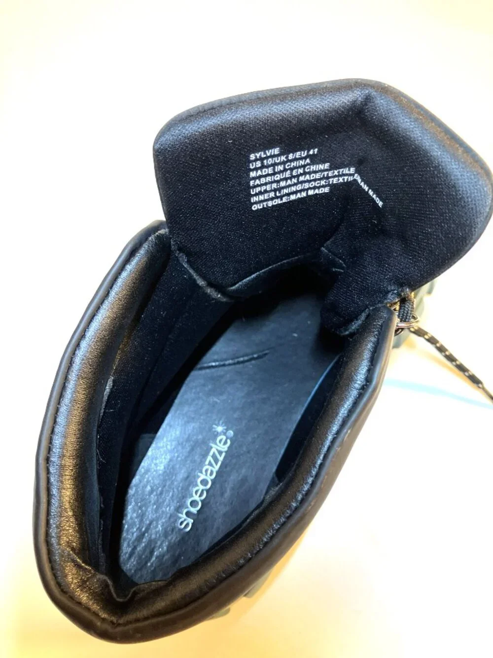 SHOEDAZZLE Thick Lug-Soled Black/Green Ankle Boots.  Size 10.  Excellent cond.